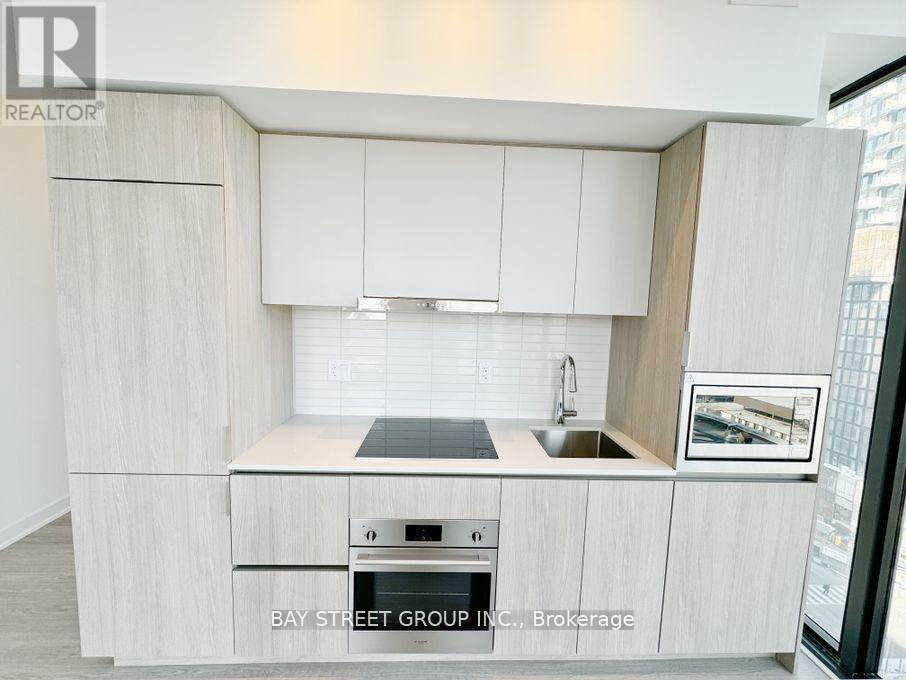 1207 - 47 Mutual Street, Toronto, ON - Indoor Photo Showing Kitchen