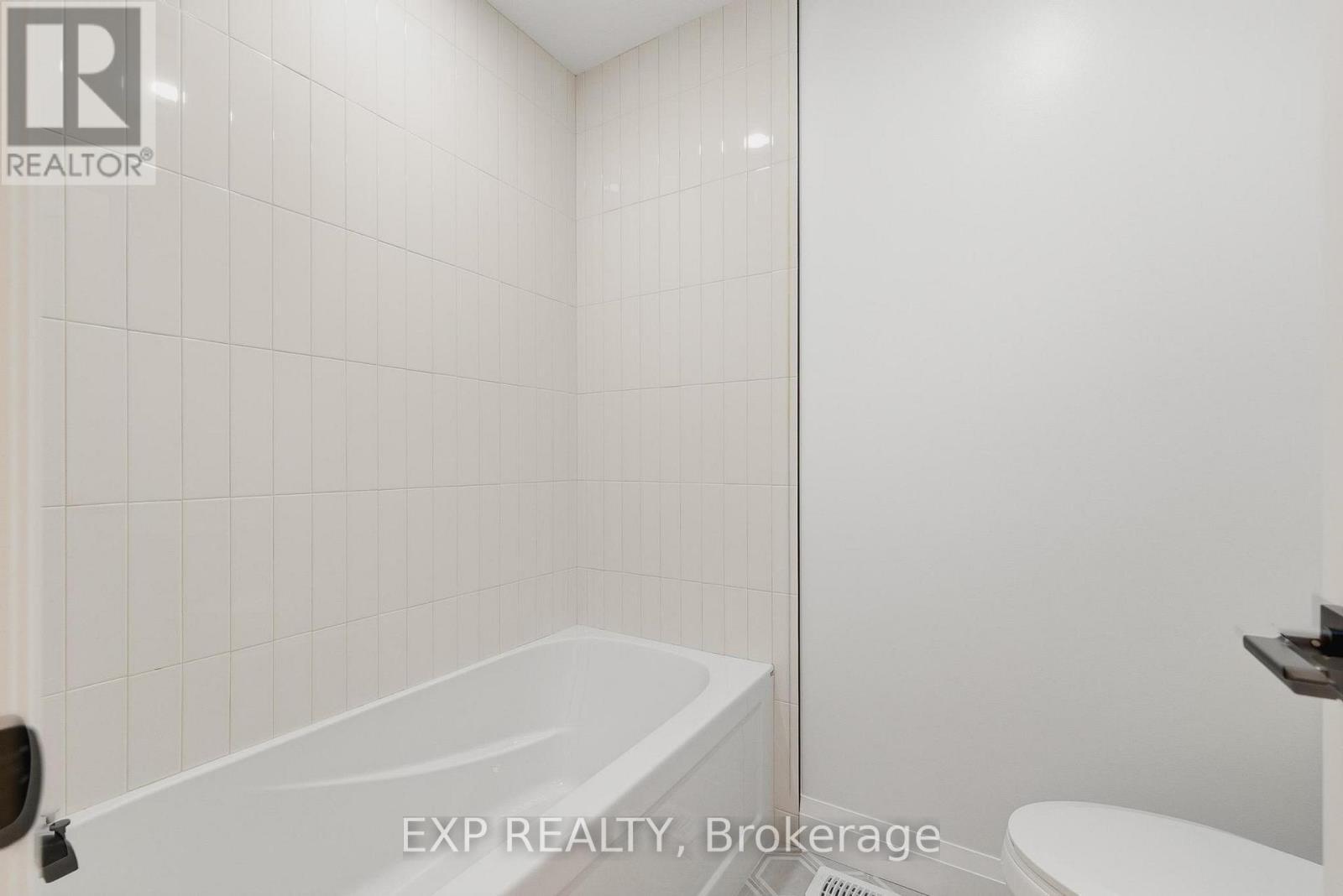 135 Pugh Street, Perth East, ON - Indoor Photo Showing Bathroom