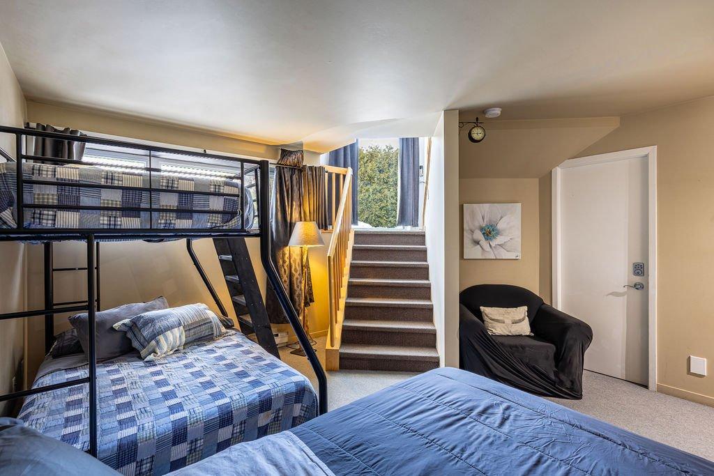 Basement - 3 Rue De La Ferréolaise, Saint-Ferréol-Les-Neiges, QC - Indoor Photo Showing Bedroom