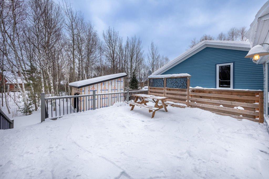 Balcony - 3 Rue De La Ferréolaise, Saint-Ferréol-Les-Neiges, QC - Outdoor With Exterior