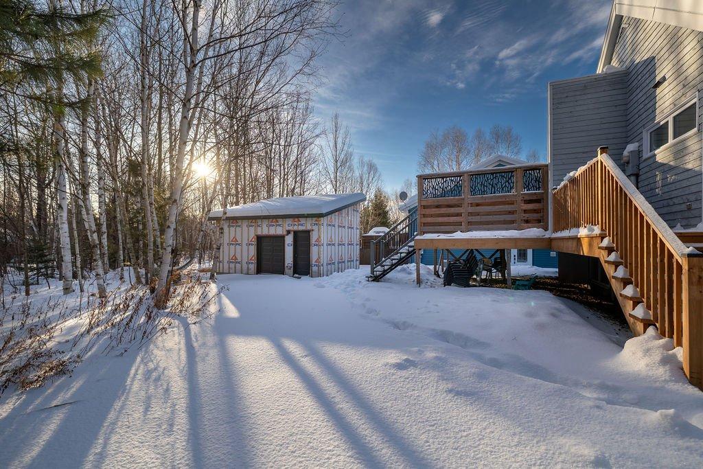 Backyard - 3 Rue De La Ferréolaise, Saint-Ferréol-Les-Neiges, QC - Outdoor