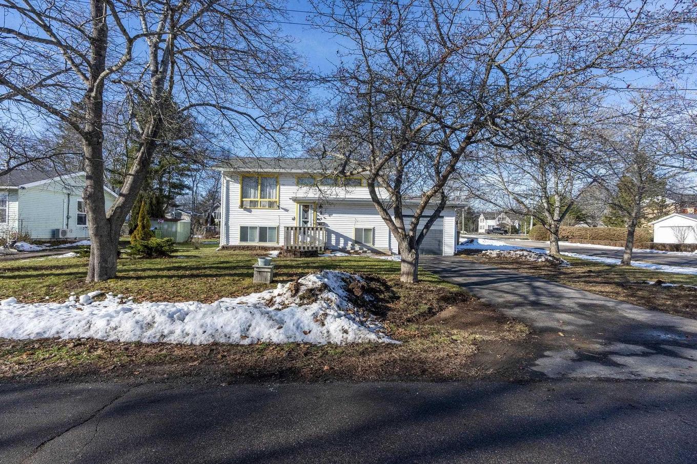 15 Acadia Street, Middleton, NS