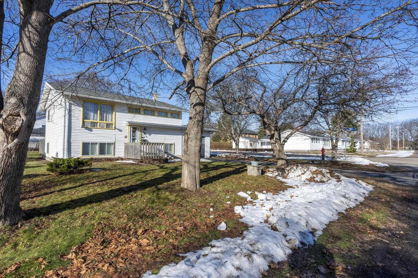 15 Acadia Street, Middleton, NS