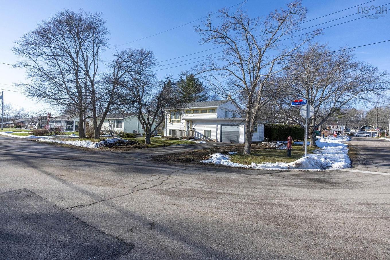 15 Acadia Street, Middleton, NS