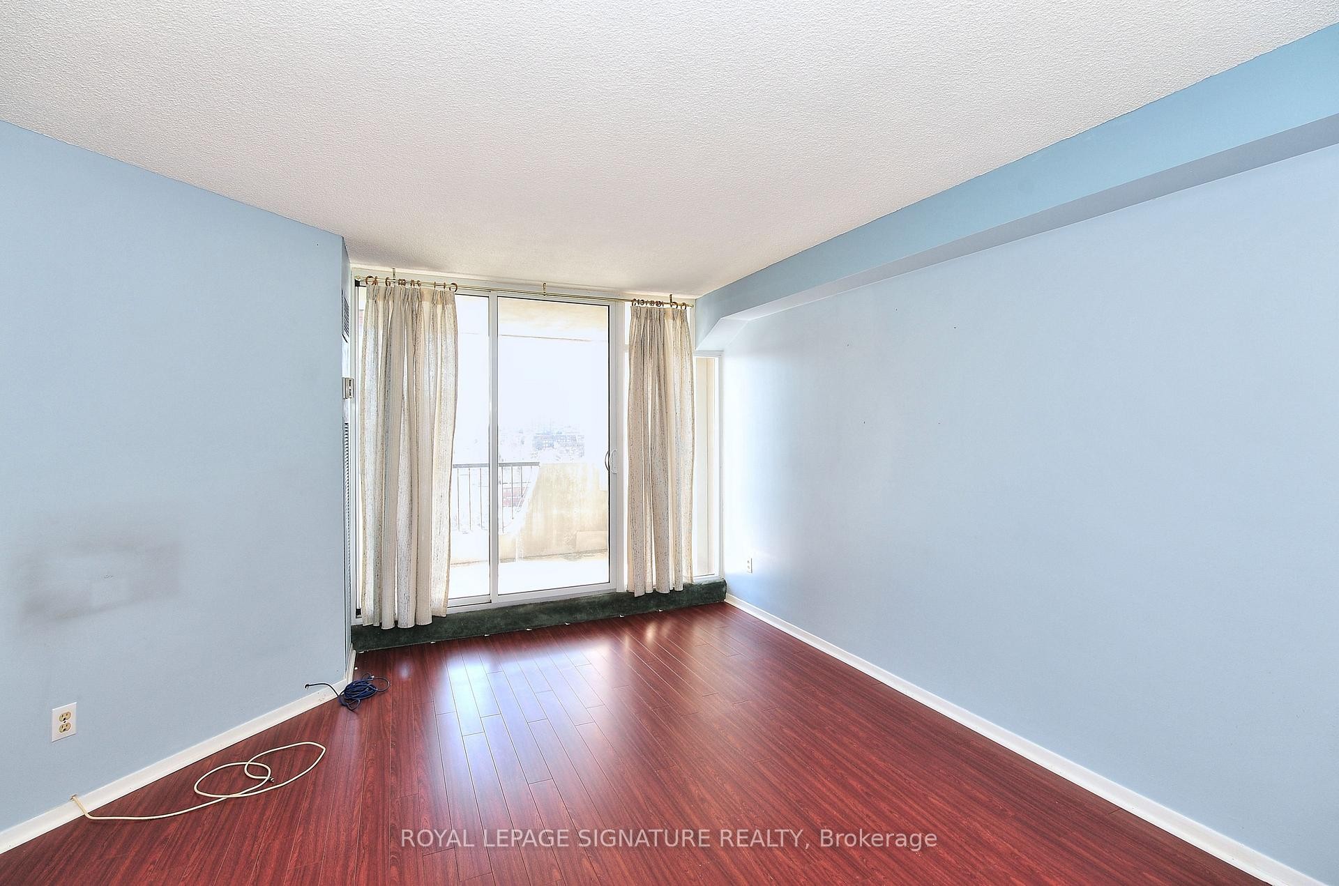 1208-7811 Yonge Street, Markham, ON - Indoor Photo Showing Other Room
