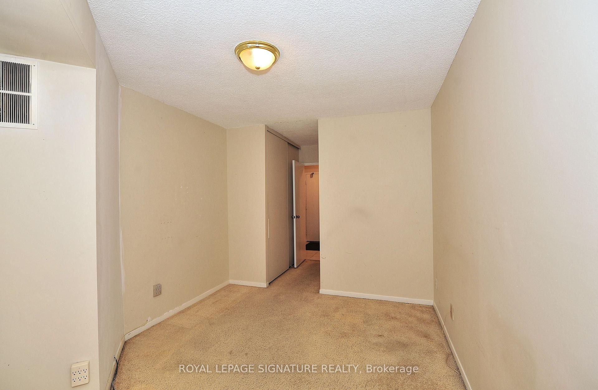 1208-7811 Yonge Street, Markham, ON - Indoor Photo Showing Other Room