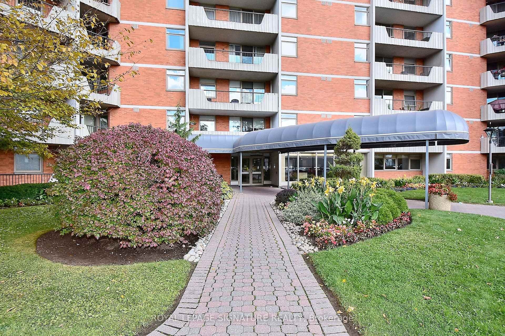 1208-7811 Yonge Street, Markham, ON - Outdoor With Balcony With Facade