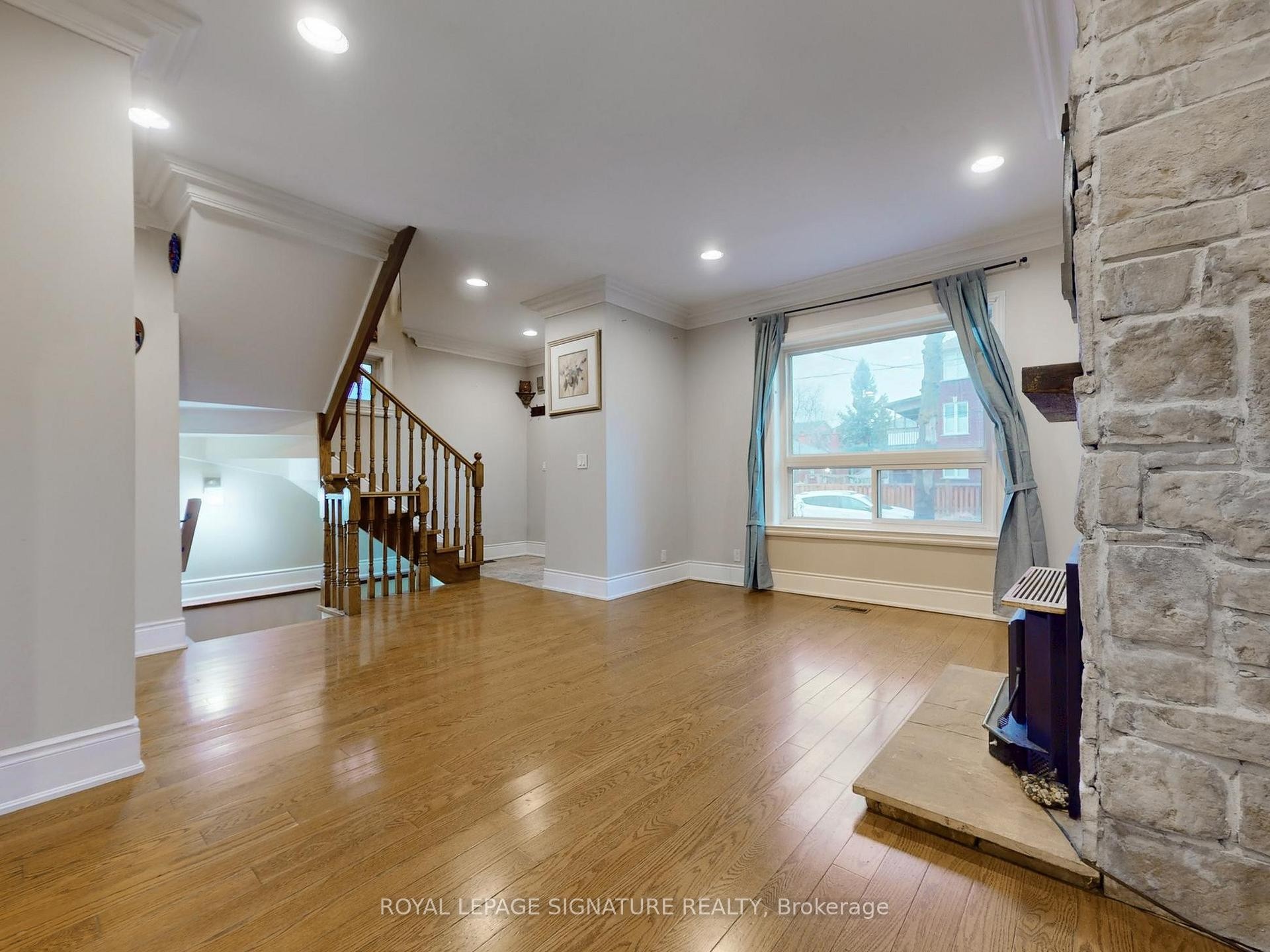 73 Buttonwood Avenue, Toronto, ON - Indoor