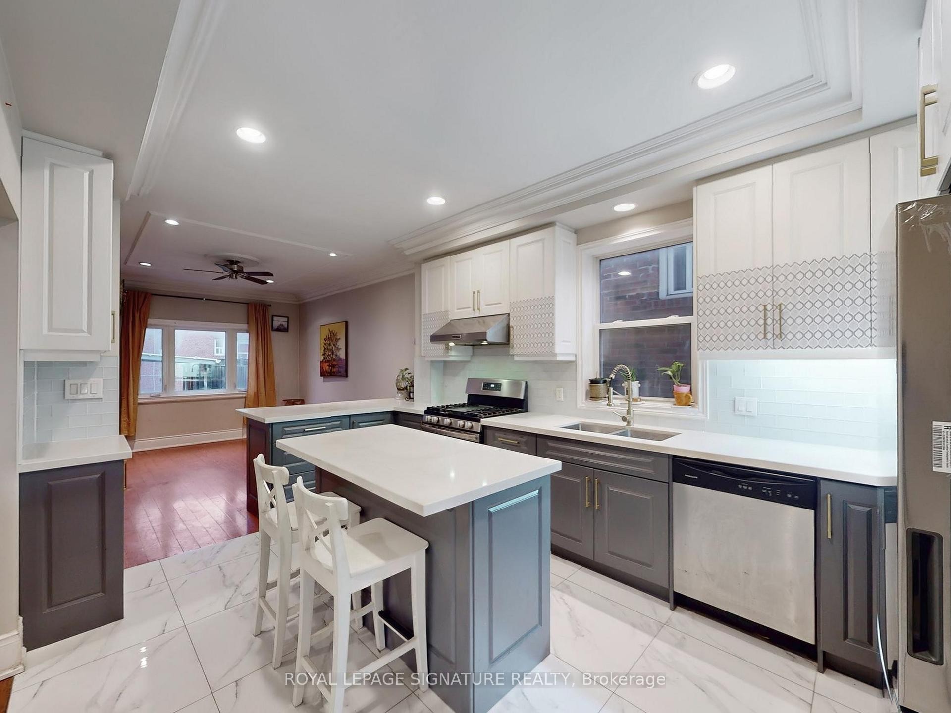 73 Buttonwood Avenue, Toronto, ON - Indoor Photo Showing Kitchen With Double Sink With Upgraded Kitchen