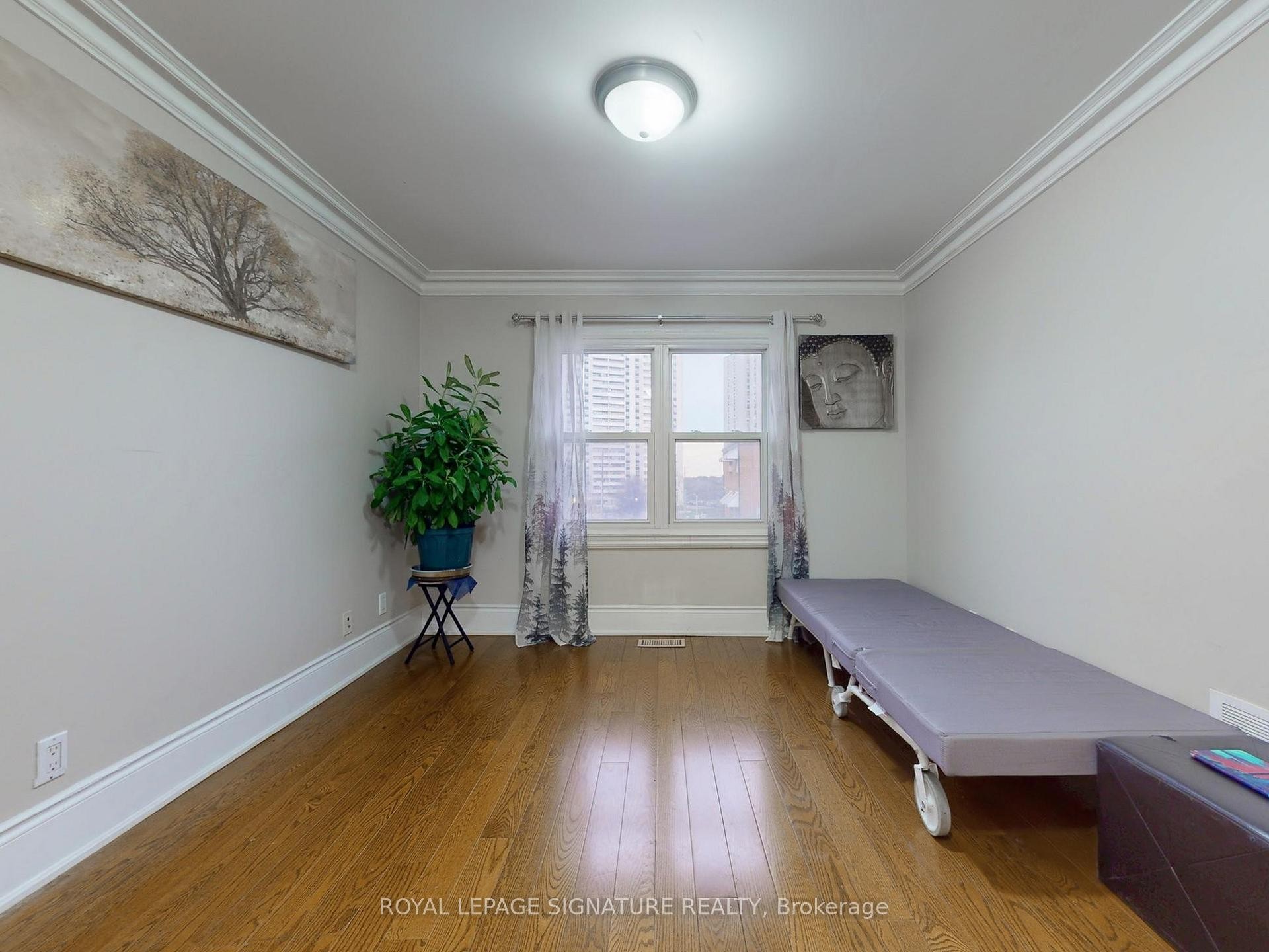 73 Buttonwood Avenue, Toronto, ON - Indoor Photo Showing Other Room