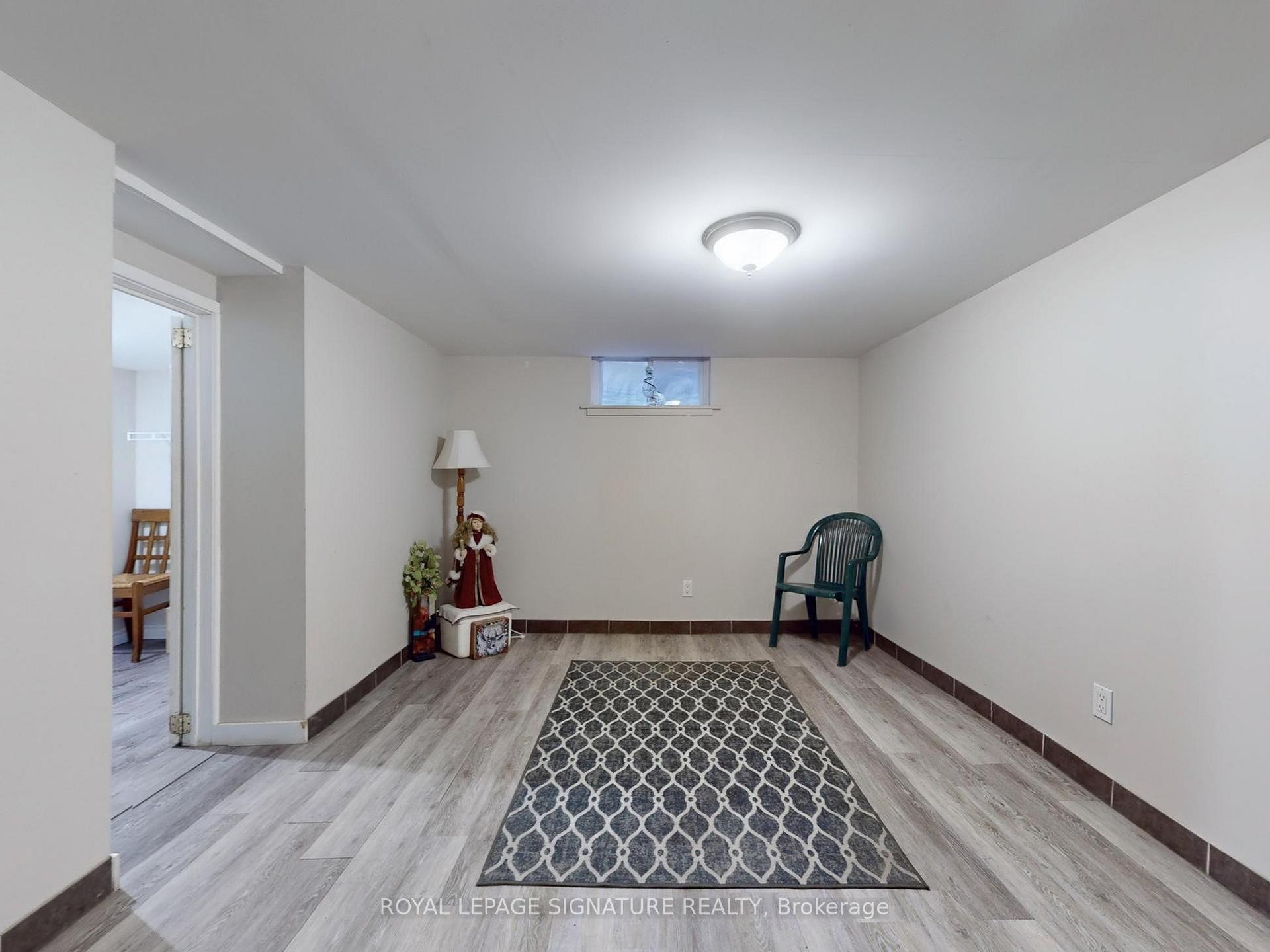 73 Buttonwood Avenue, Toronto, ON - Indoor Photo Showing Other Room