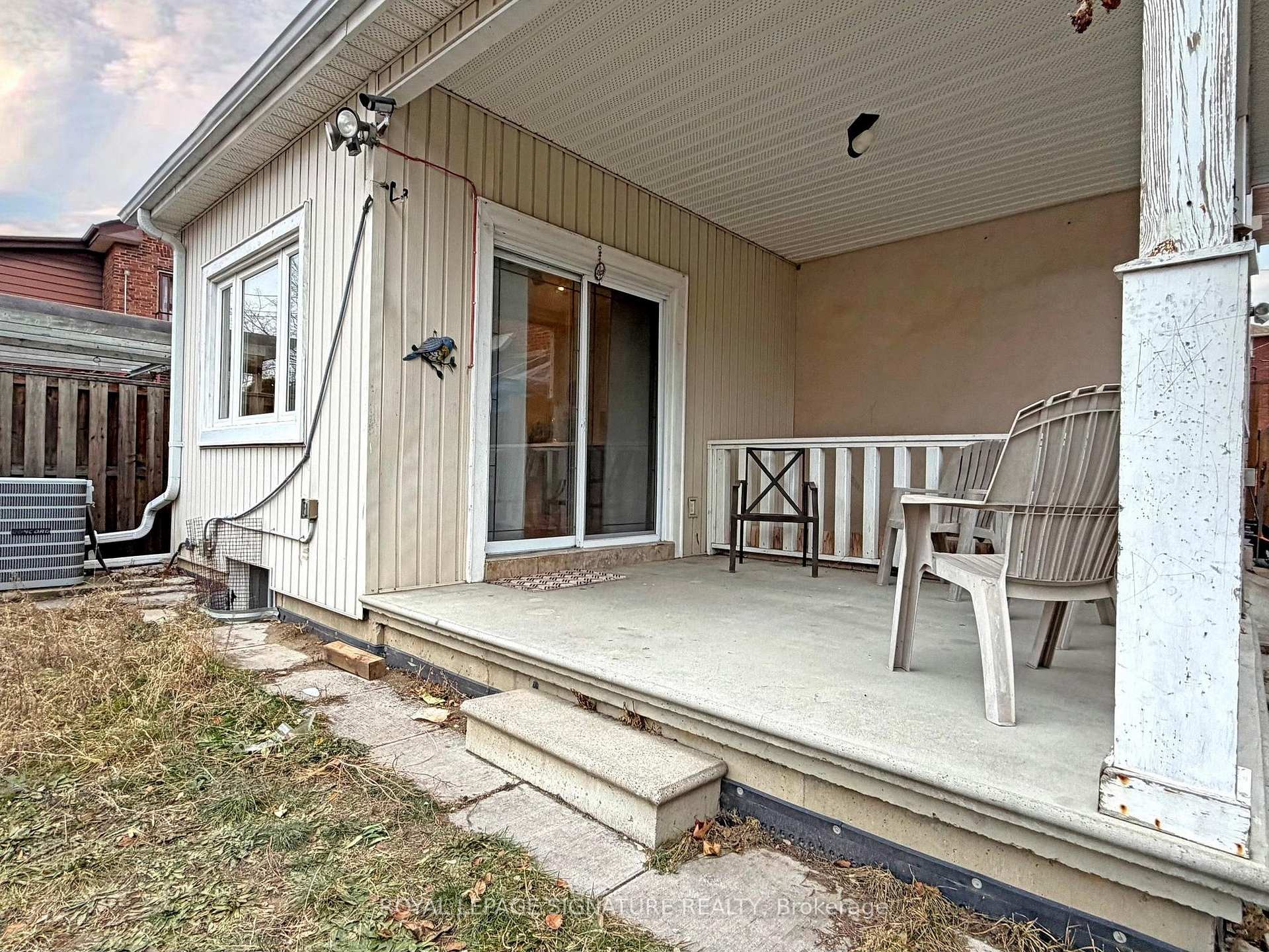 73 Buttonwood Avenue, Toronto, ON - Outdoor With Exterior