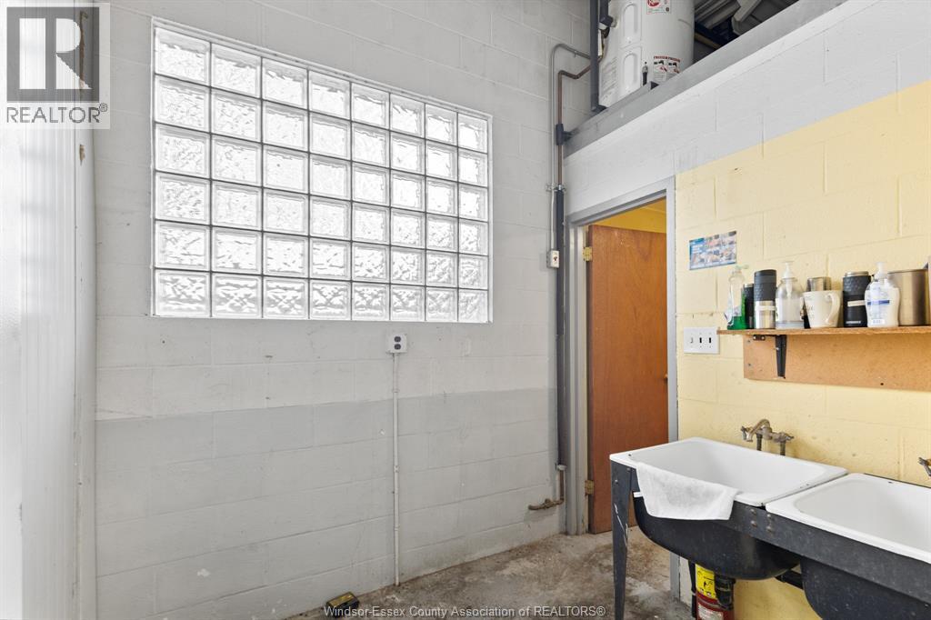 3828 Peter, Windsor, ON