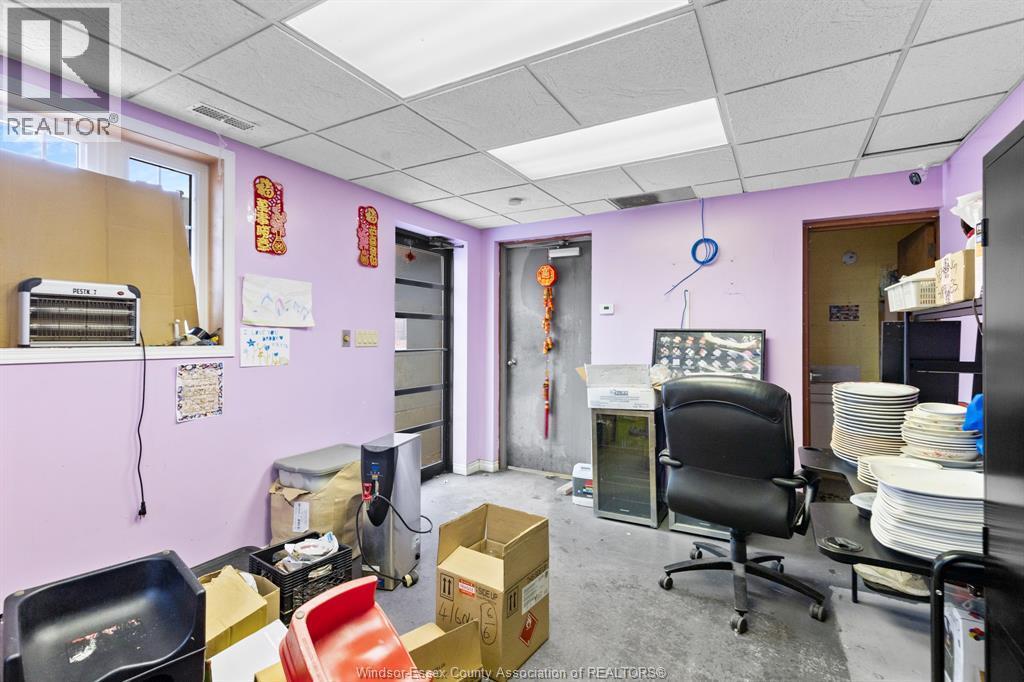 3828 Peter, Windsor, ON