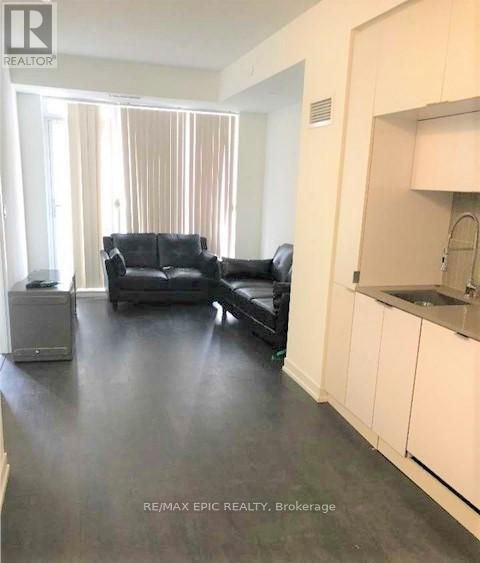 501 - 28 Avondale Avenue, Toronto, ON - Indoor