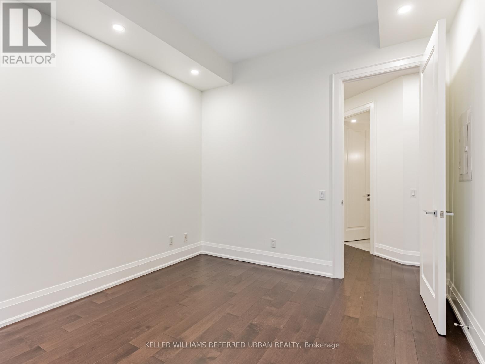 302 - 88 Davenport Road, Toronto, ON - Indoor Photo Showing Other Room