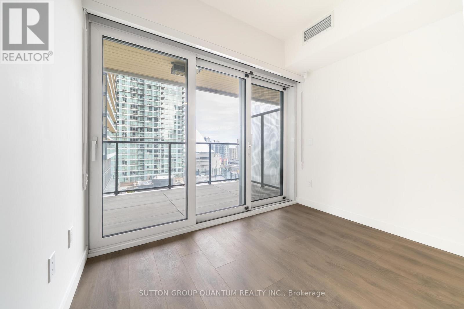 1603 - 3 Concord Cityplace Way, Toronto, ON - Indoor Photo Showing Other Room