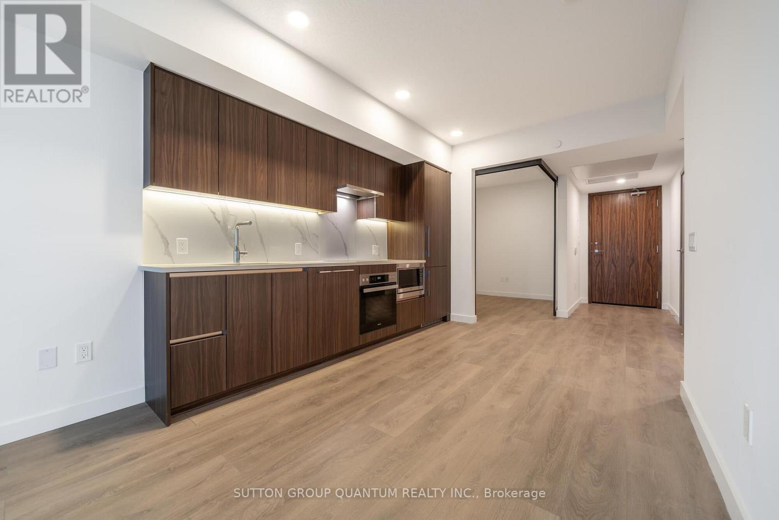 1603 - 3 Concord Cityplace Way, Toronto, ON - Indoor Photo Showing Kitchen