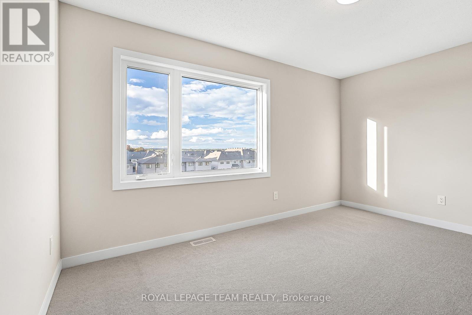 120 Beebalm Crescent, Ottawa, ON - Indoor Photo Showing Other Room