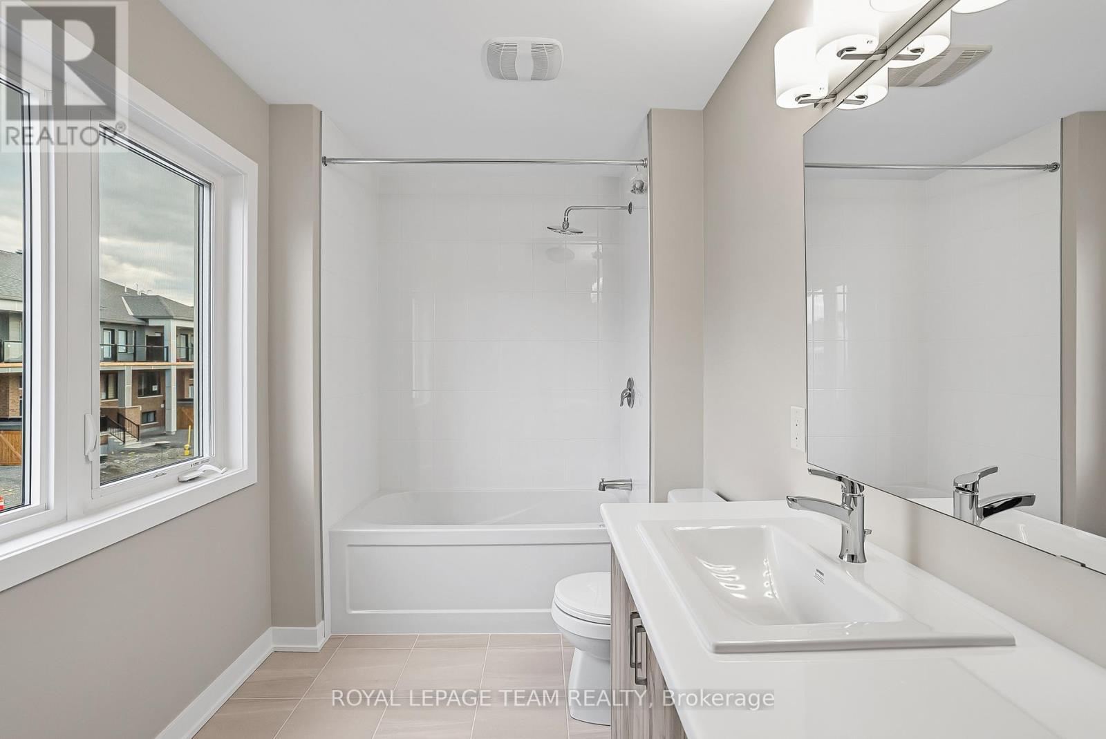 120 Beebalm Crescent, Ottawa, ON - Indoor Photo Showing Bathroom