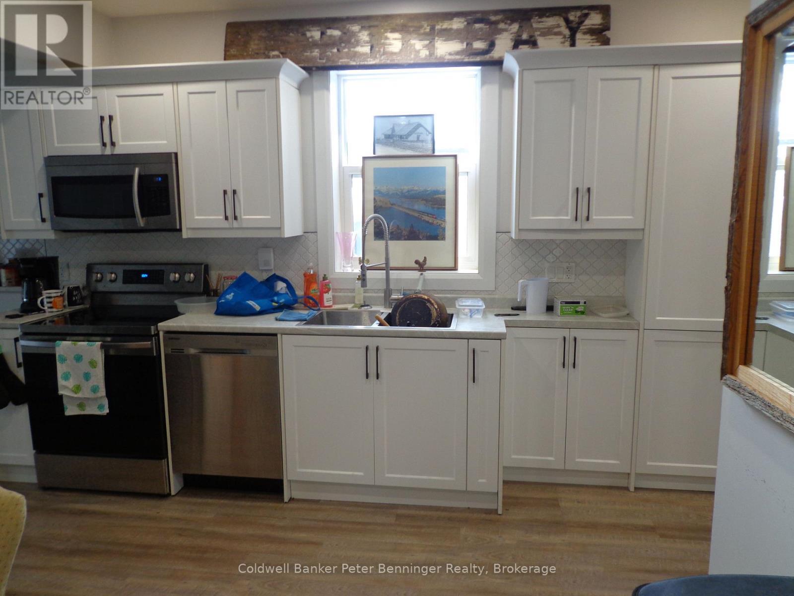 523 Mill Street, West Grey, ON - Indoor Photo Showing Kitchen