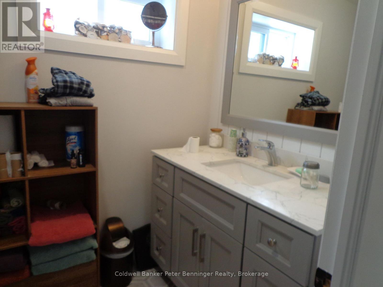 523 Mill Street, West Grey, ON - Indoor Photo Showing Bathroom