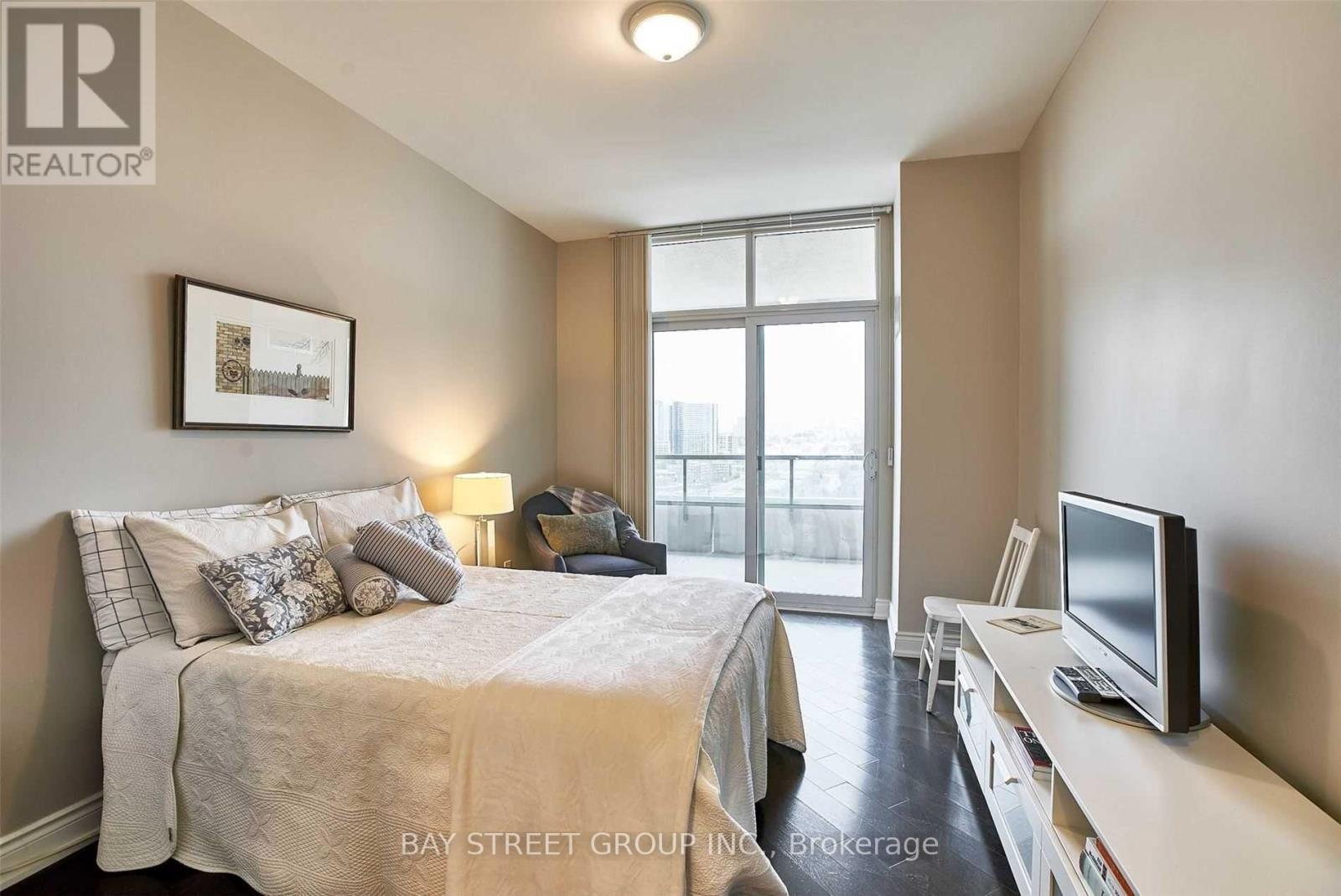 1506 - 10 Bloorview Place, Toronto, ON - Indoor Photo Showing Bedroom