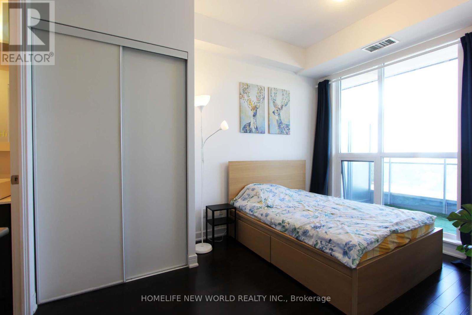 2301 - 9201 Yonge Street, Richmond Hill, ON - Indoor Photo Showing Bedroom