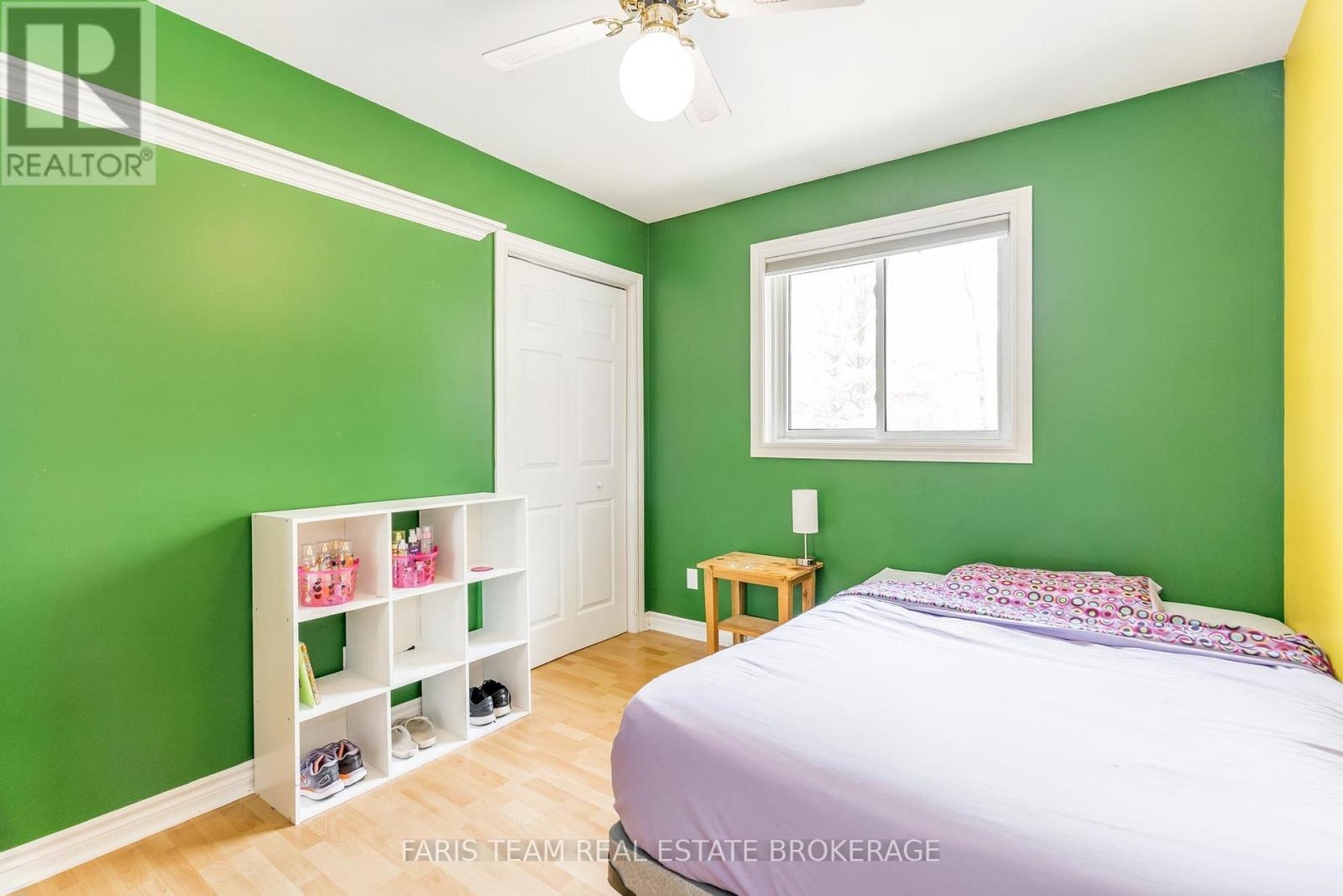 1941 Vespra Valley Road, Springwater, ON - Indoor Photo Showing Bedroom