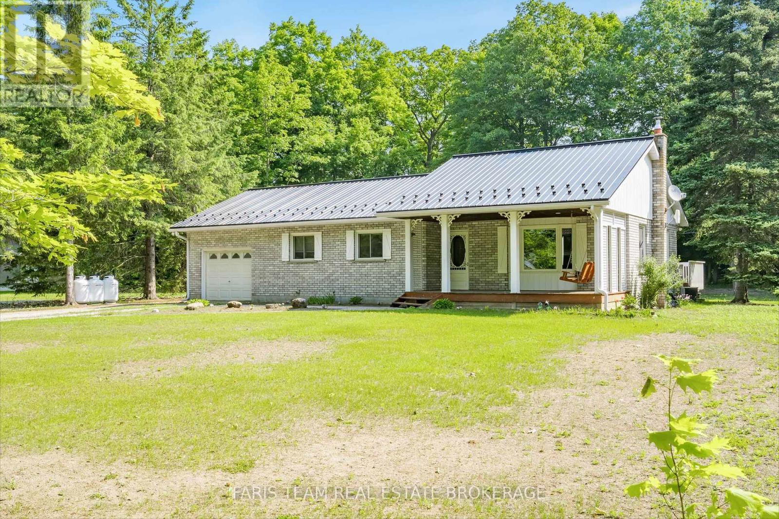 1941 Vespra Valley Road, Springwater, ON - Outdoor