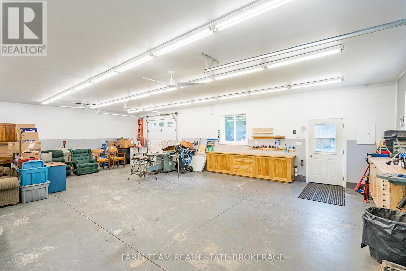 1941 Vespra Valley Road, Springwater, ON - Indoor Photo Showing Garage