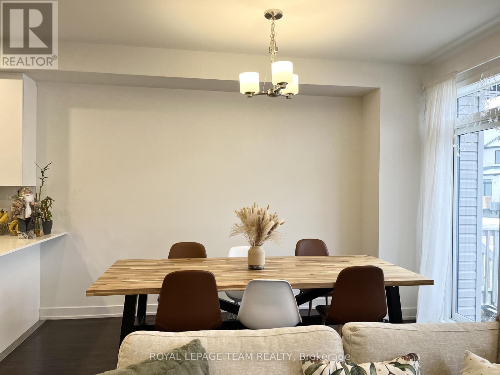 57 Heirloom Street, Ottawa, ON - Indoor Photo Showing Dining Room