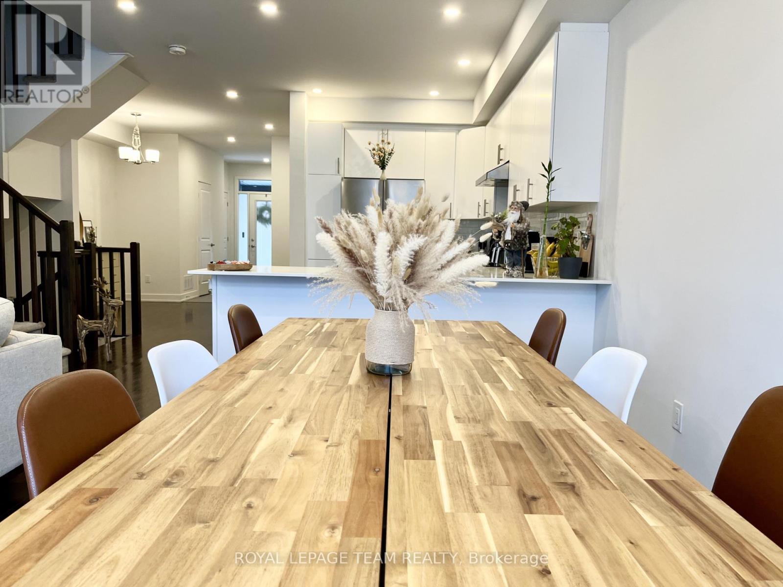 57 Heirloom Street, Ottawa, ON - Indoor Photo Showing Dining Room