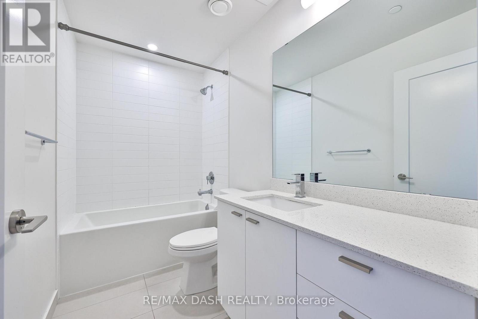 1508W - 27 Bathurst Street, Toronto, ON - Indoor Photo Showing Bathroom