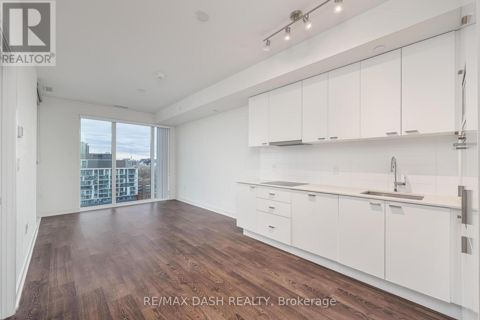 1508W - 27 Bathurst Street, Toronto, ON - Indoor Photo Showing Kitchen