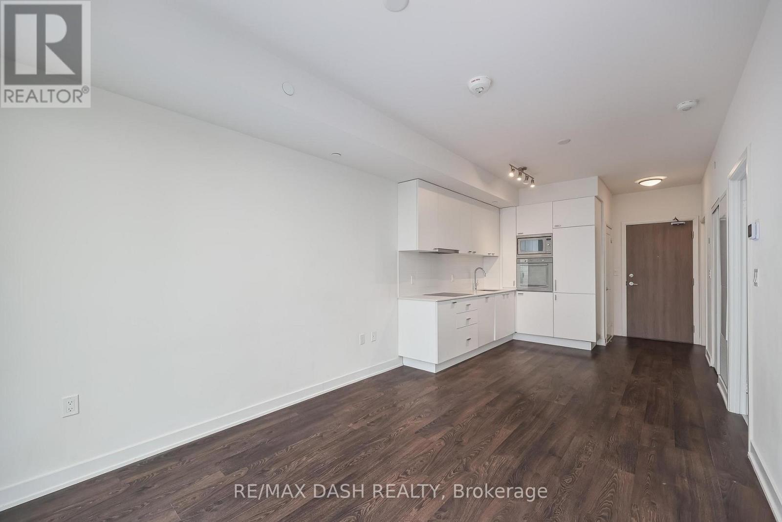 1508W - 27 Bathurst Street, Toronto, ON - Indoor