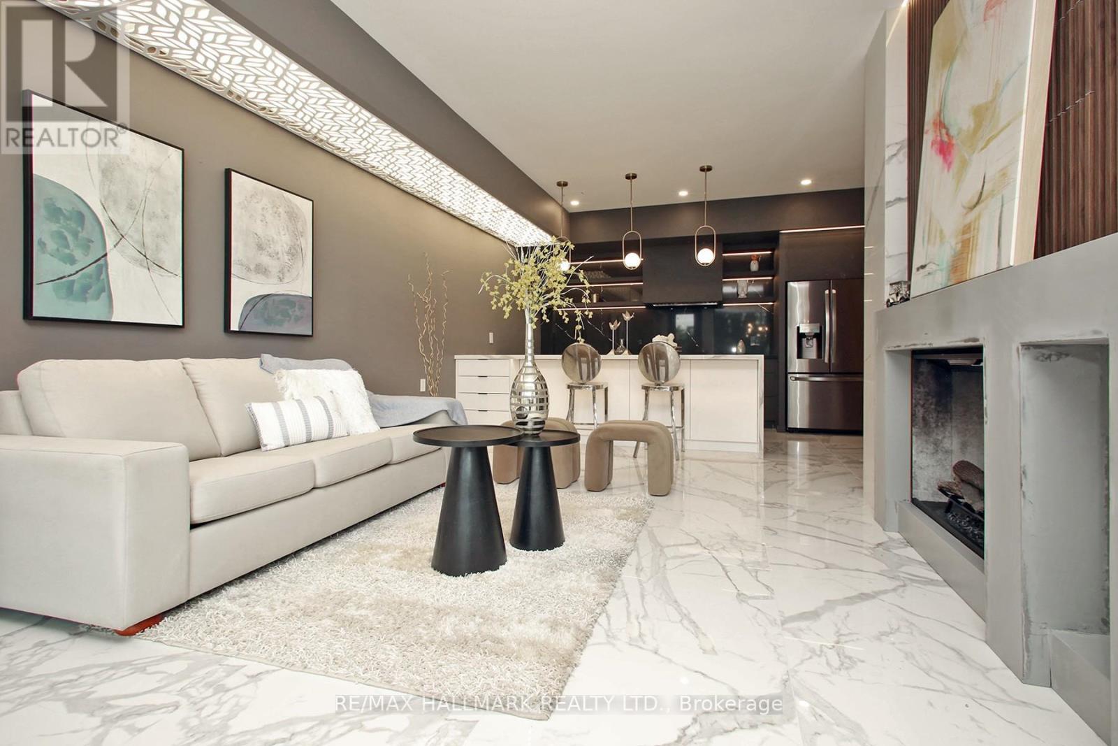 4B Owen Street, Toronto, ON - Indoor Photo Showing Other Room