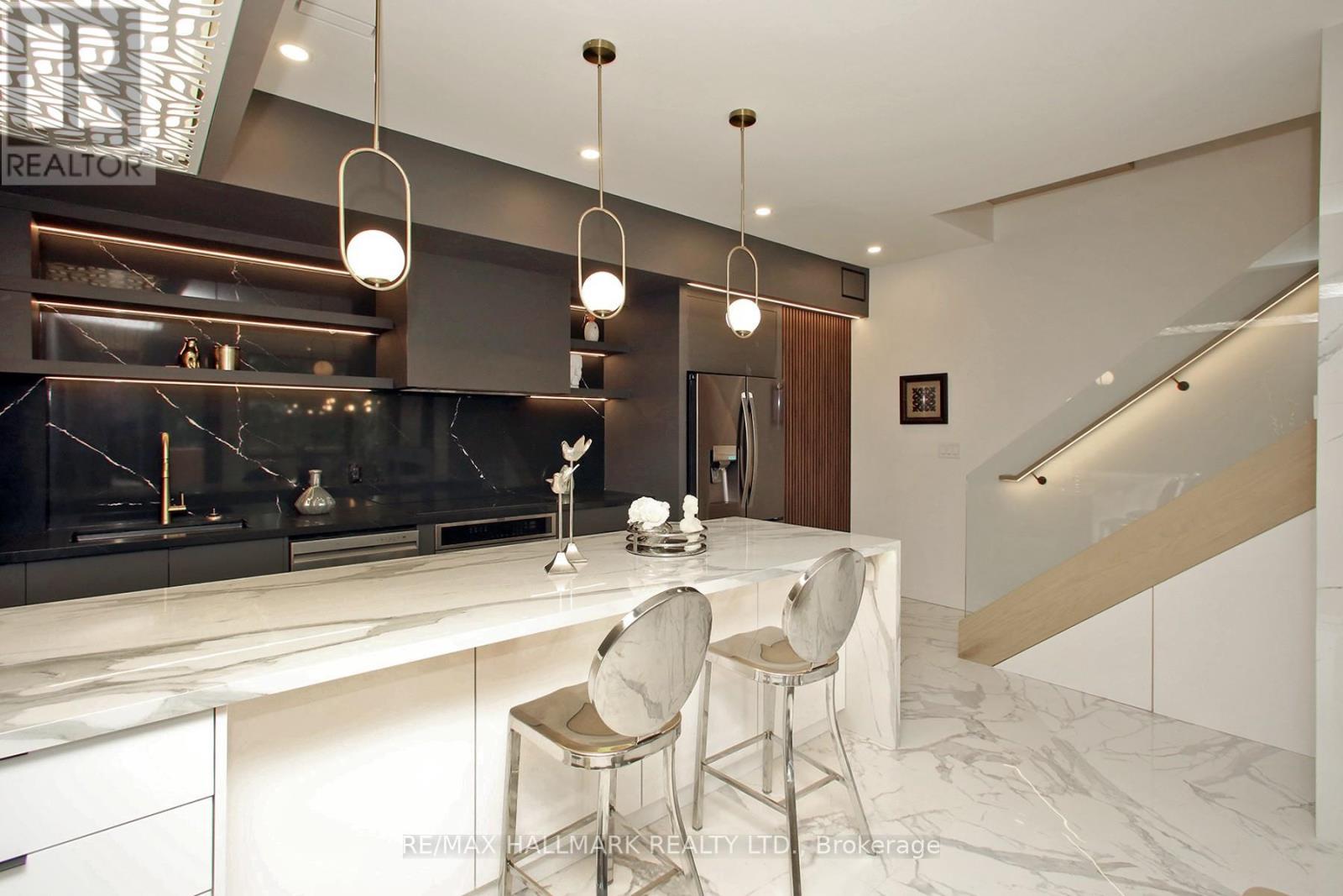 4B Owen Street, Toronto, ON - Indoor