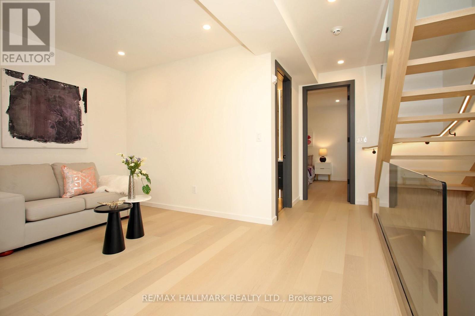 4B Owen Street, Toronto, ON - Indoor