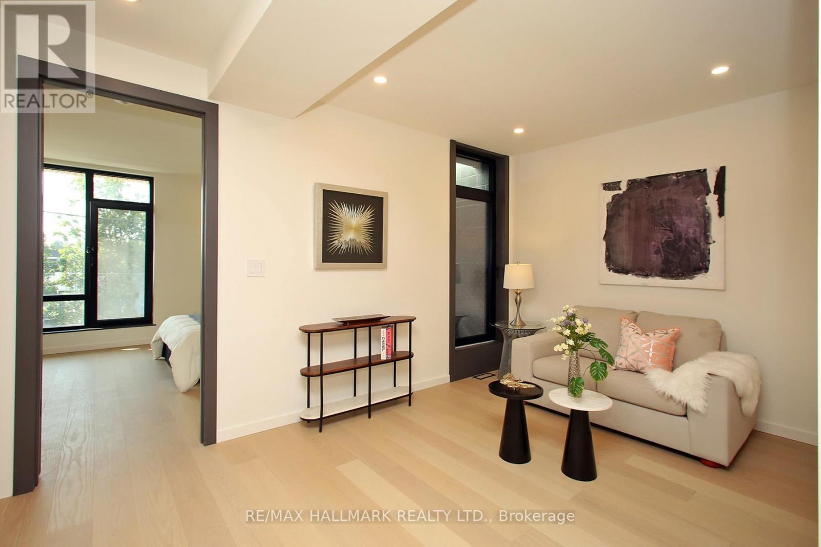 4B Owen Street, Toronto, ON - Indoor