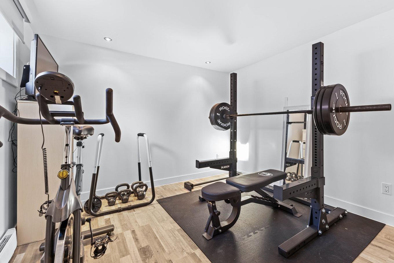 Exercise room - 90 Rue D'Oxford, Châteauguay, QC - Indoor Photo Showing Gym Room