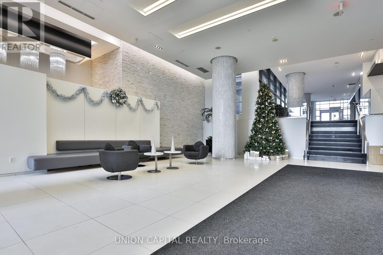 305 - 56 Annie Craig Drive, Toronto, ON - Indoor Photo Showing Other Room