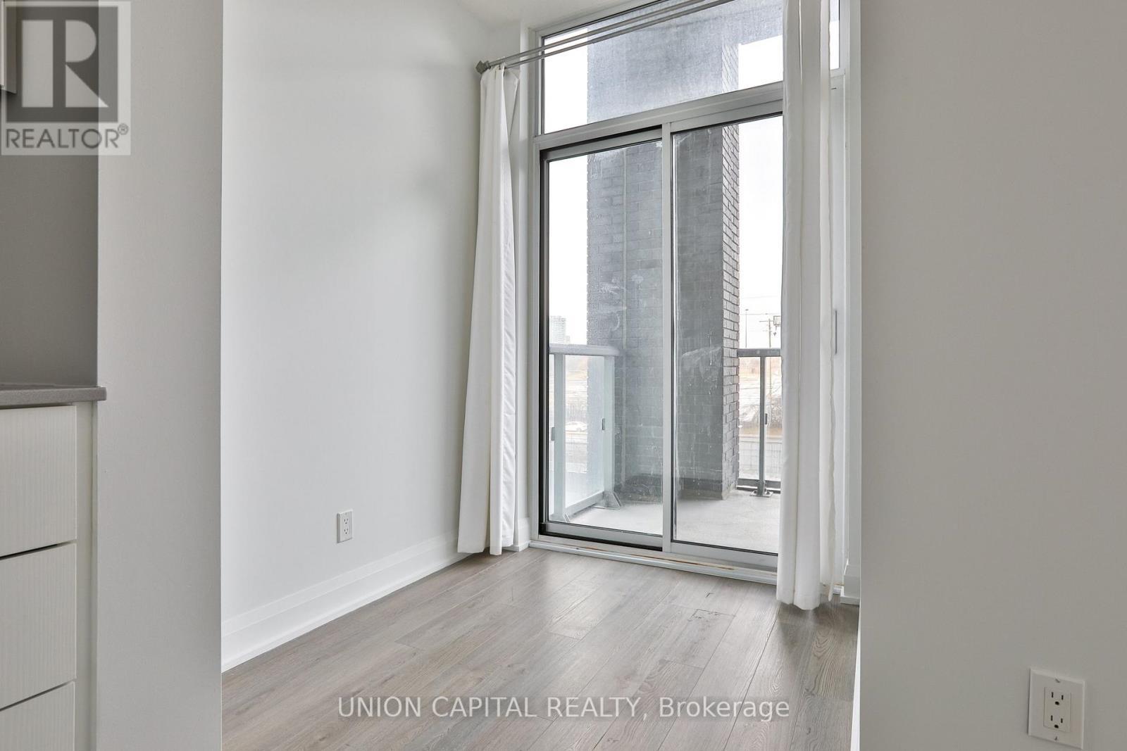 305 - 56 Annie Craig Drive, Toronto, ON - Indoor Photo Showing Other Room