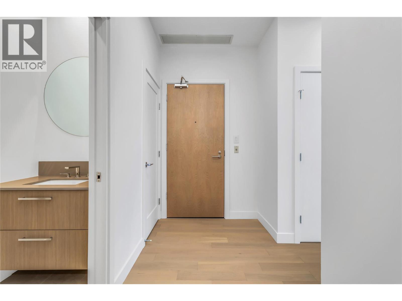 entrance - 3409 Lakeshore Road Unit# Ph S607, Kelowna, BC - Indoor Photo Showing Other Room