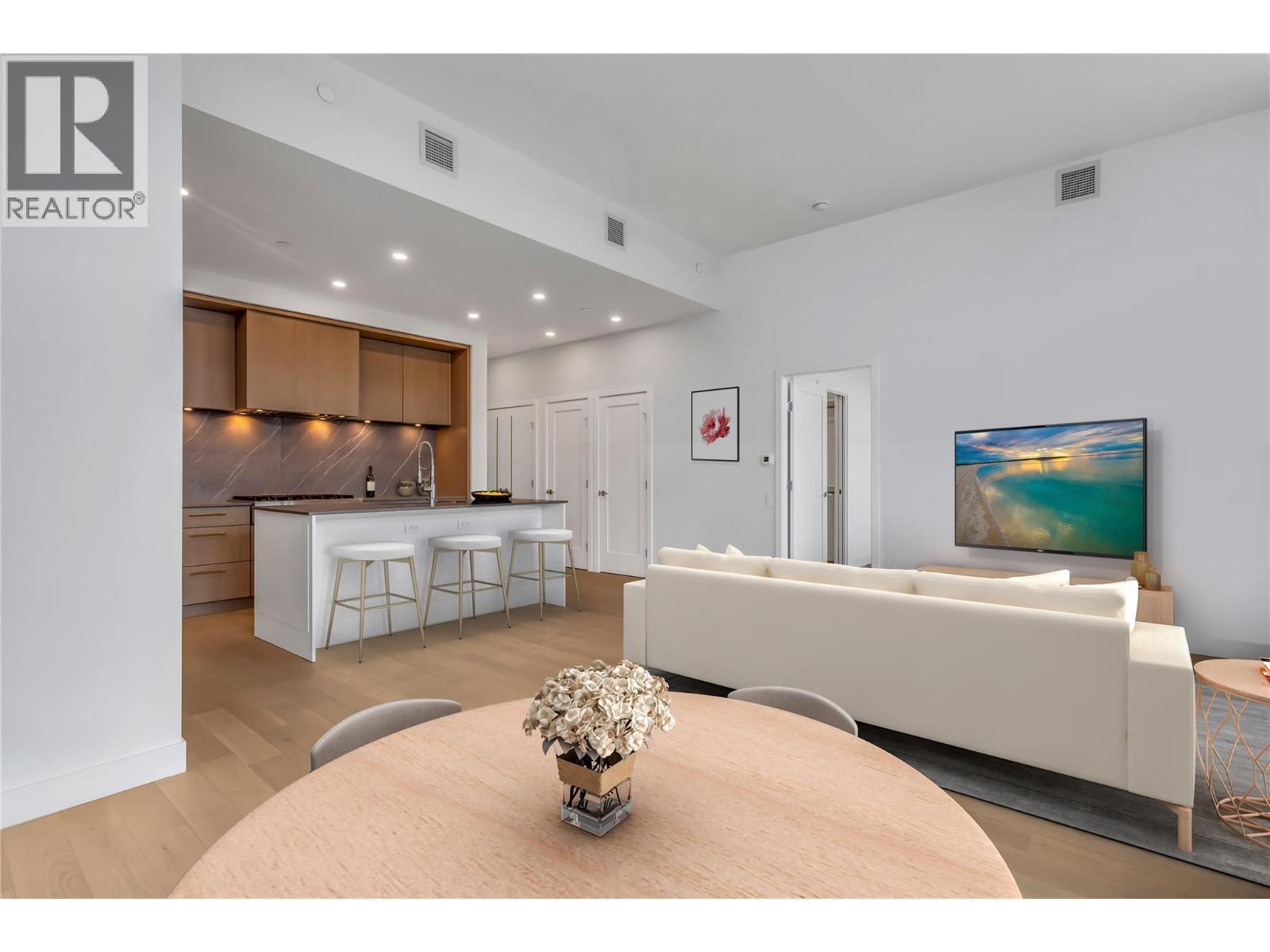 *virtually staged* - 3409 Lakeshore Road Unit# Ph S607, Kelowna, BC - Indoor