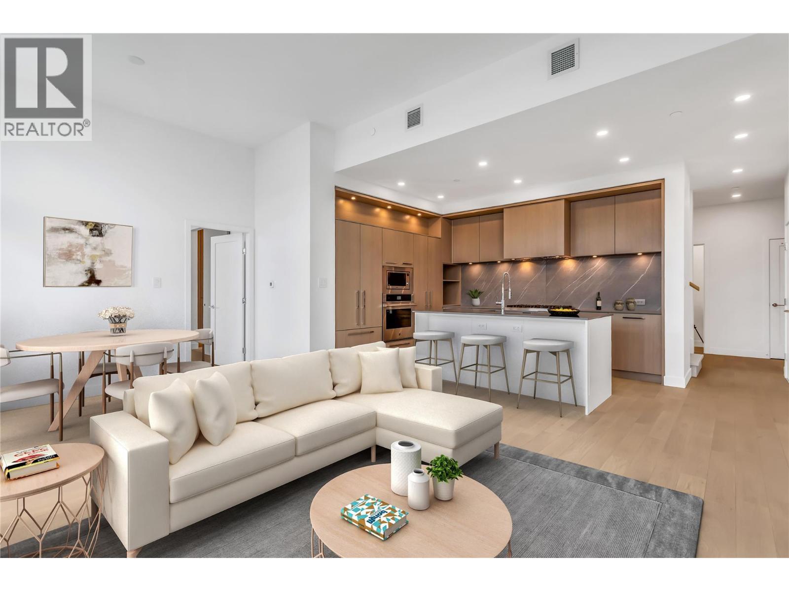 *virtually staged* - 3409 Lakeshore Road Unit# Ph S607, Kelowna, BC - Indoor Photo Showing Living Room