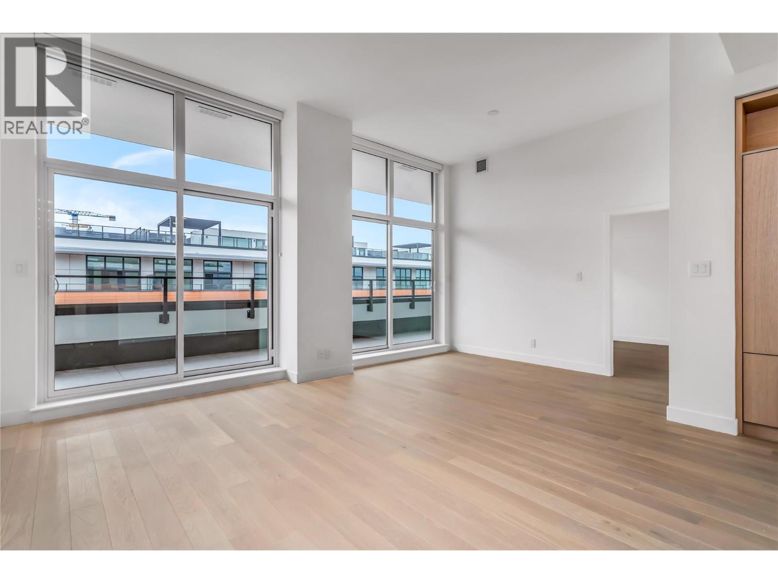 3409 Lakeshore Road Unit# Ph S607, Kelowna, BC - Indoor Photo Showing Other Room