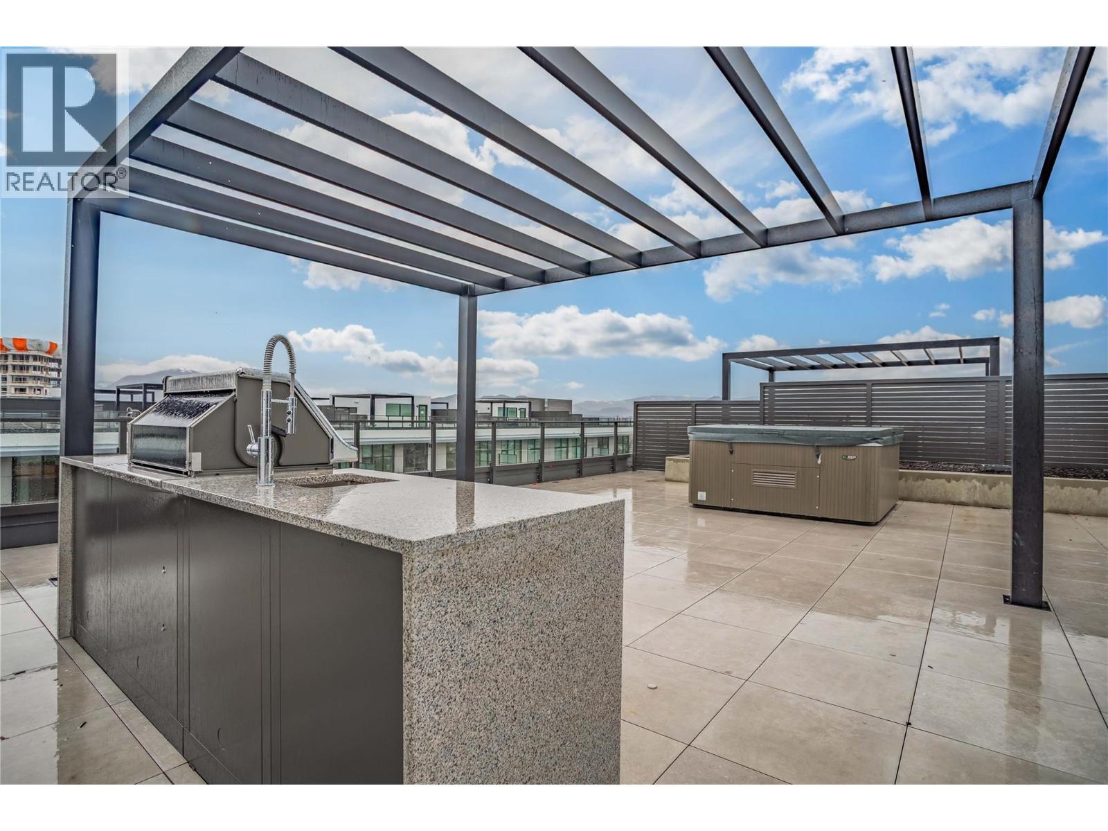 3409 Lakeshore Road Unit# Ph S607, Kelowna, BC - Outdoor