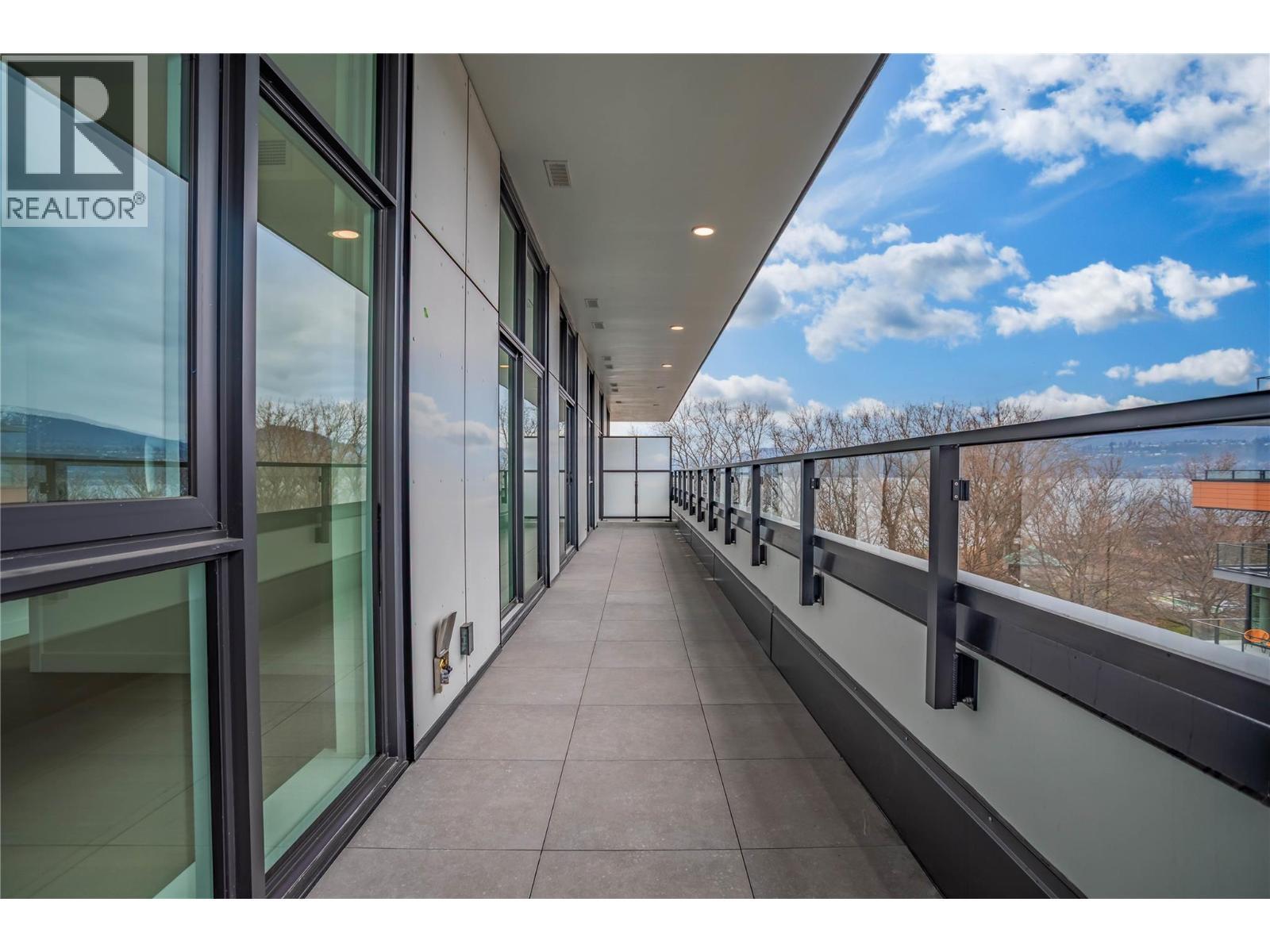 3409 Lakeshore Road Unit# Ph S607, Kelowna, BC - Outdoor With Exterior
