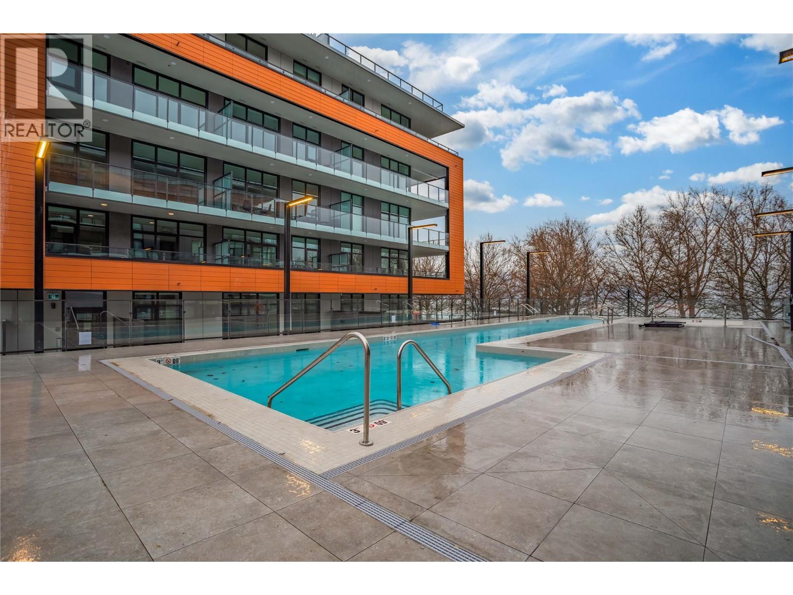 3409 Lakeshore Road Unit# Ph S607, Kelowna, BC - Outdoor With In Ground Pool